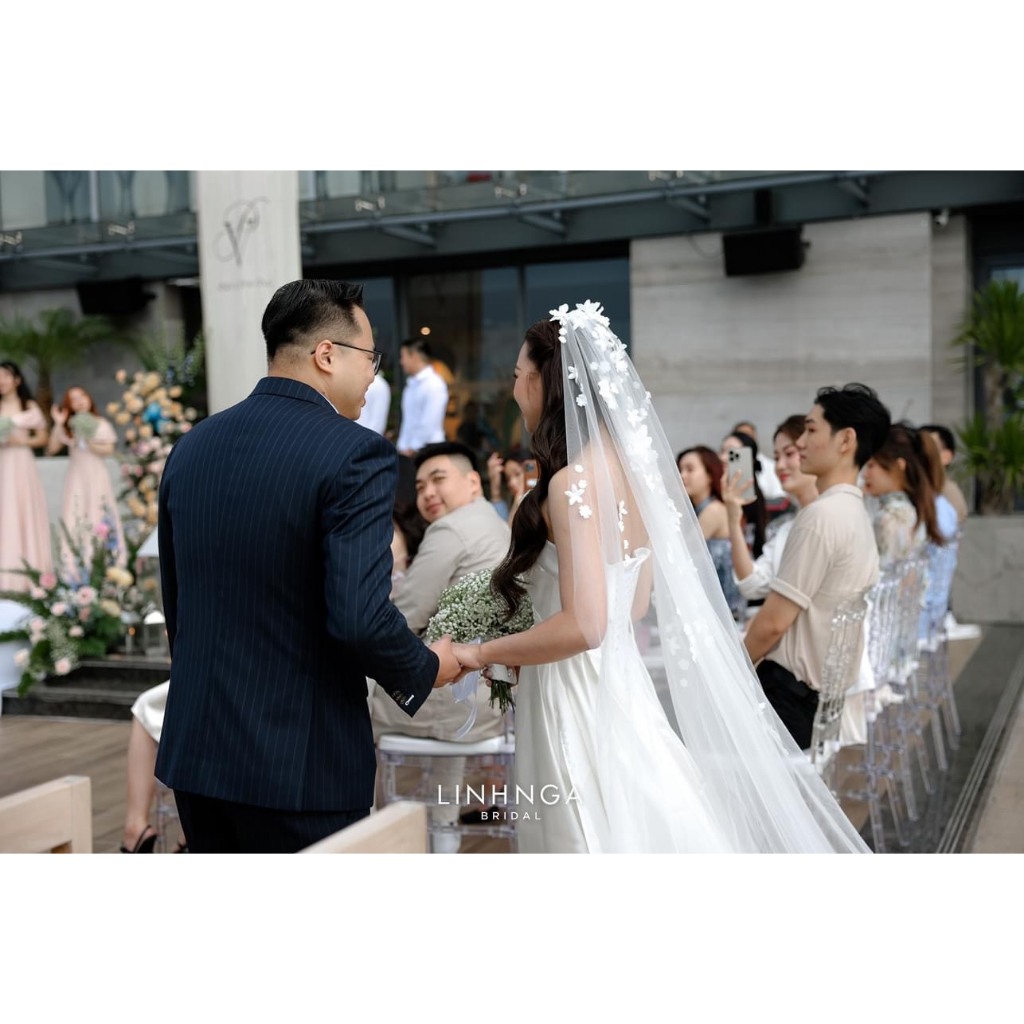 Lúp cô dâu đại lễ dài 3m0 đính hoa