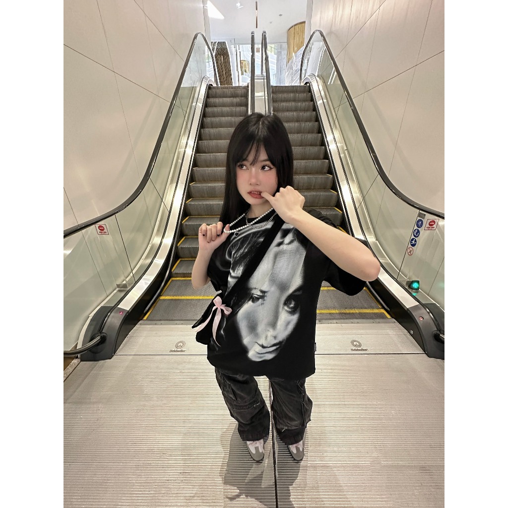 Áo thun AJ Portrait - Màu Đen - Unisex - Form Boxy