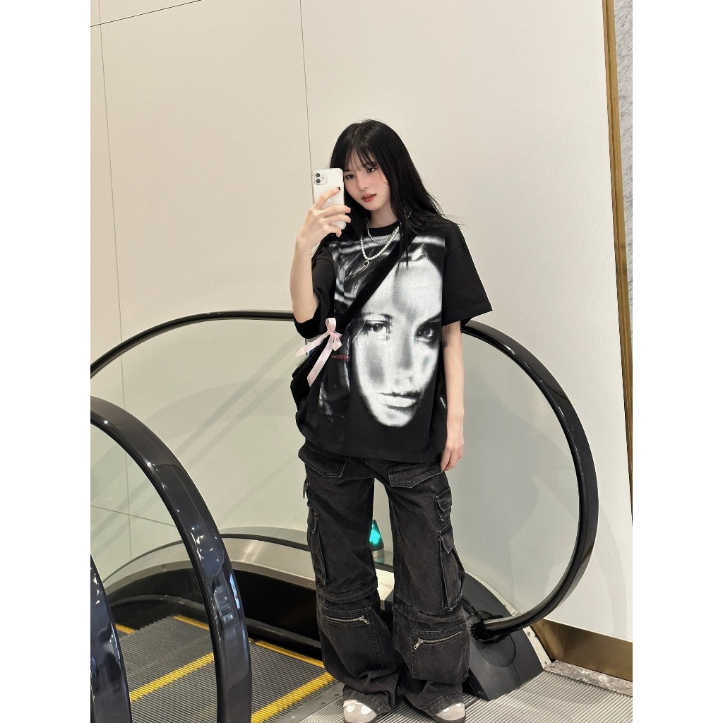 Áo thun AJ Portrait - Màu Đen - Unisex - Form Boxy