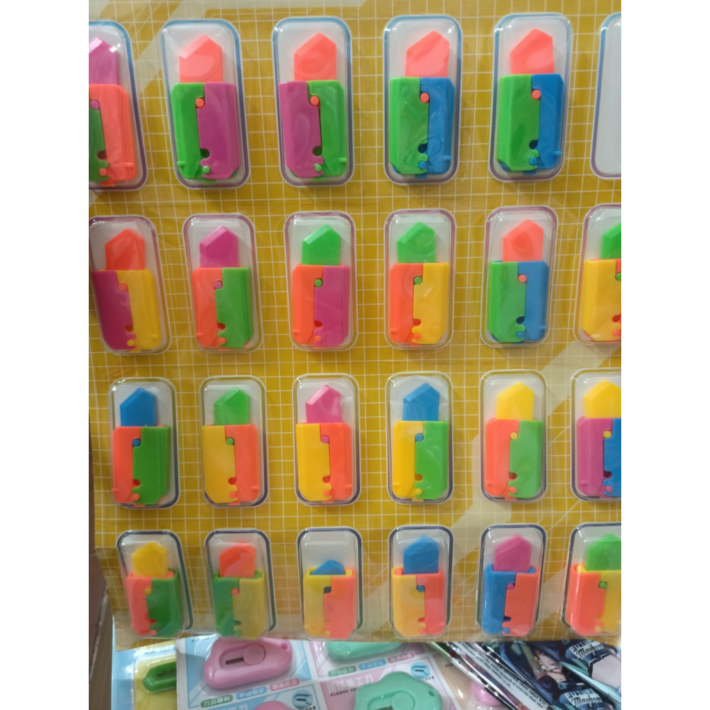 Đồ Chơi Tạo Hình Dao Cà Rốt Dao Vô Tri Mini