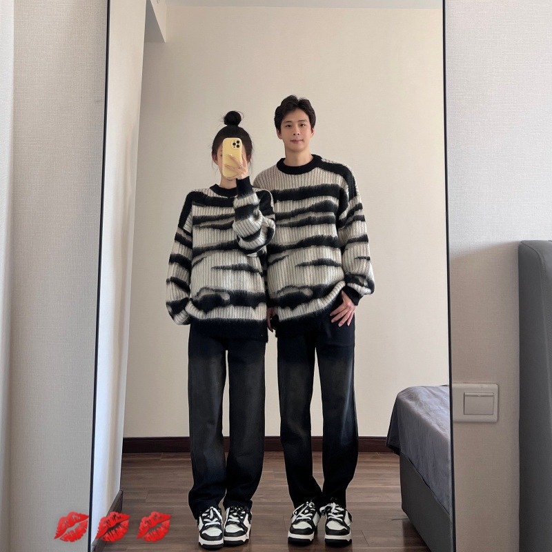 Áo len dài tay họa tiết vằn oversize