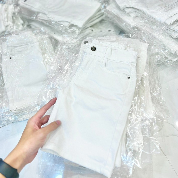 Quần short jean cho bé trai size từ 15kg - 50kg có độ co giãn mềm mịn thoải mái vận động có 4 màu