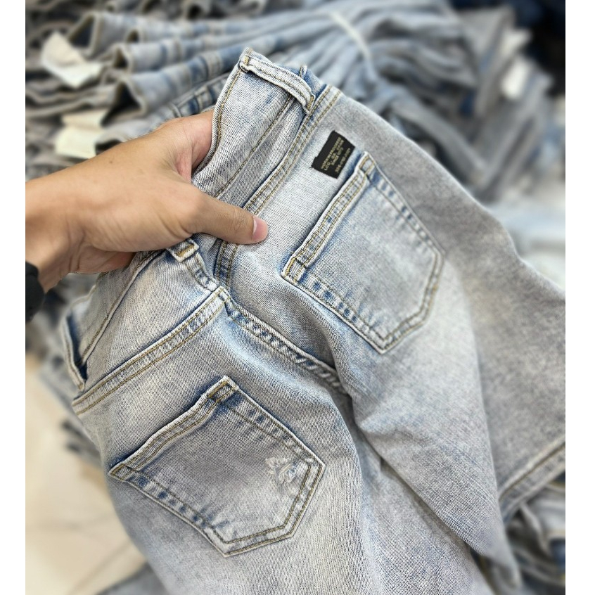 Quần short jean cho bé trai size từ 15kg - 50kg có độ co giãn mềm mịn thoải mái vận động có 4 màu
