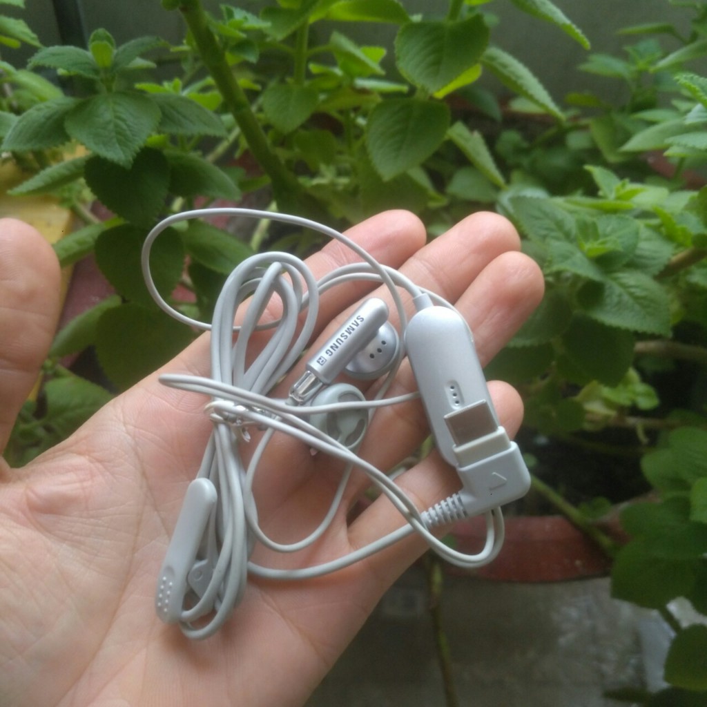 Tai nghe Samsung mới cho các dòng máy cũ D800 D820 D830 D900 D520 C170 X820 X830 E250 E540 E550 E780 E870 E900 U600 U700