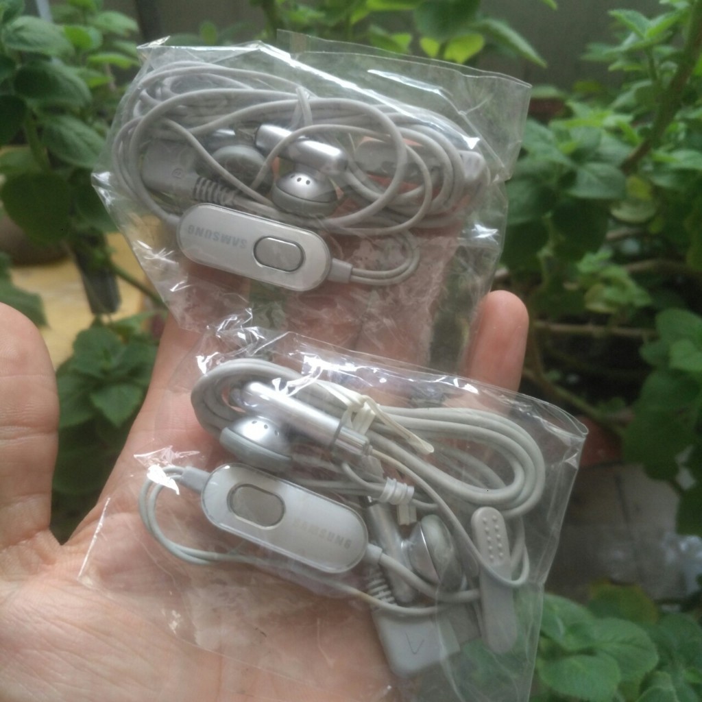 Tai nghe Samsung mới cho các dòng máy cũ D800 D820 D830 D900 D520 C170 X820 X830 E250 E540 E550 E780 E870 E900 U600 U700