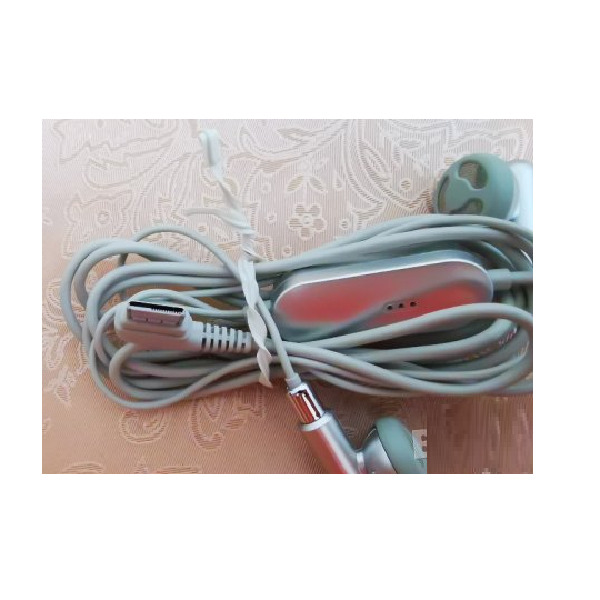 Tai nghe Samsung mới cho các dòng máy cũ D800 D820 D830 D900 D520 C170 X820 X830 E250 E540 E550 E780 E870 E900 U600 U700