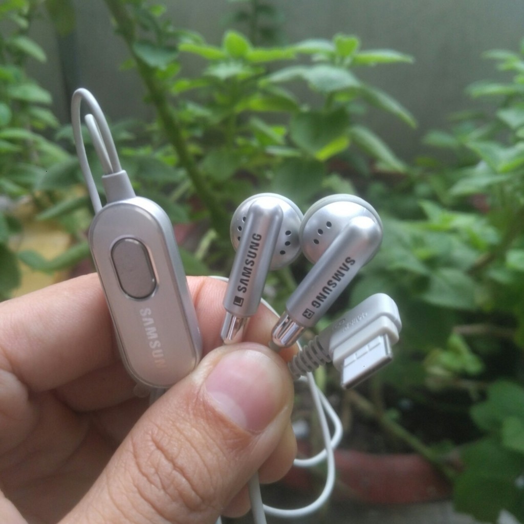 Tai nghe Samsung mới cho các dòng máy cũ D800 D820 D830 D900 D520 C170 X820 X830 E250 E540 E550 E780 E870 E900 U600 U700