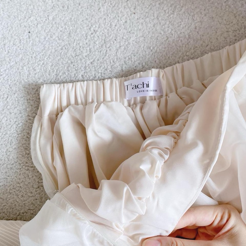 SET ÁO GÂN TRỄ VAI TAY DÀI XẺ TÀ + CHÂN VÁY MIDI