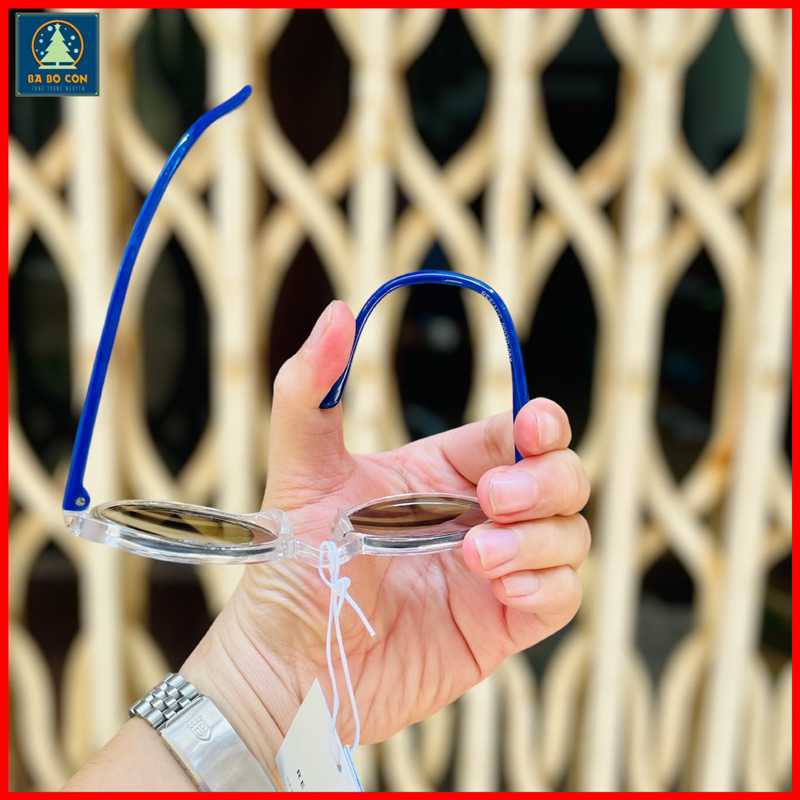 Kính râm trẻ em Reserved size 2-4 tuổi gọng trong, chống UV đeo cực đẹp, đầy đủ tem tag chuẩn Auth