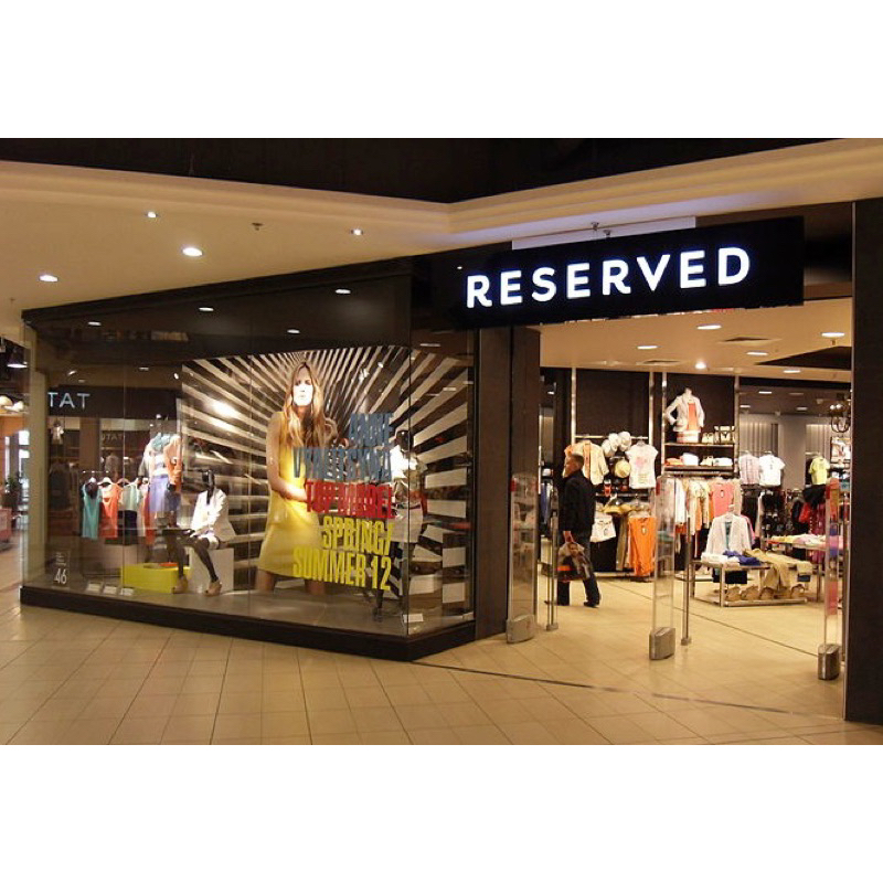 Kính râm trẻ em Reserved size 2-4 tuổi gọng trong, chống UV đeo cực đẹp, đầy đủ tem tag chuẩn Auth