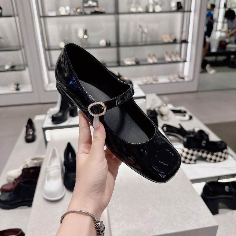 Giày búp bê Cnk đế bệt miệng nông hoạ tiết trơn quai nganh khoá đính ngọc phong cách năng động hàng fullbox