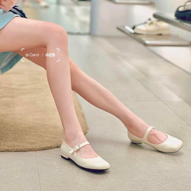 Giày búp bê Cnk đế bệt miệng nông hoạ tiết trơn quai nganh khoá đính ngọc phong cách năng động hàng fullbox