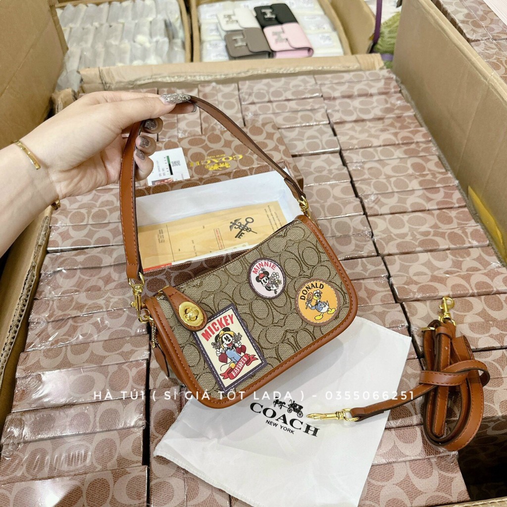 Túi xách Coa ch mickey đeo chéo xinh xắn