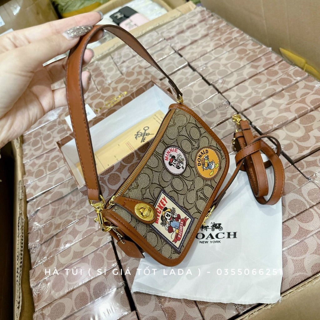 Túi xách Coa ch mickey đeo chéo xinh xắn