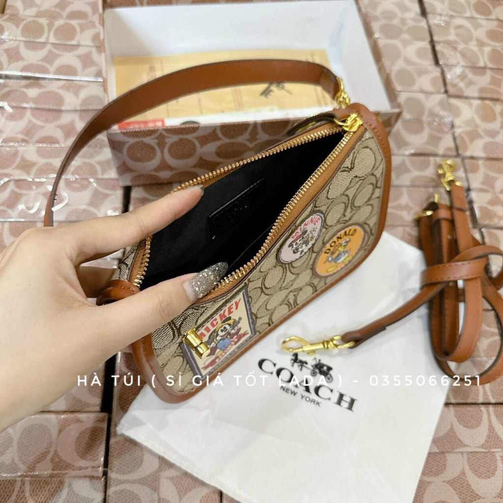 Túi xách Coa ch mickey đeo chéo xinh xắn