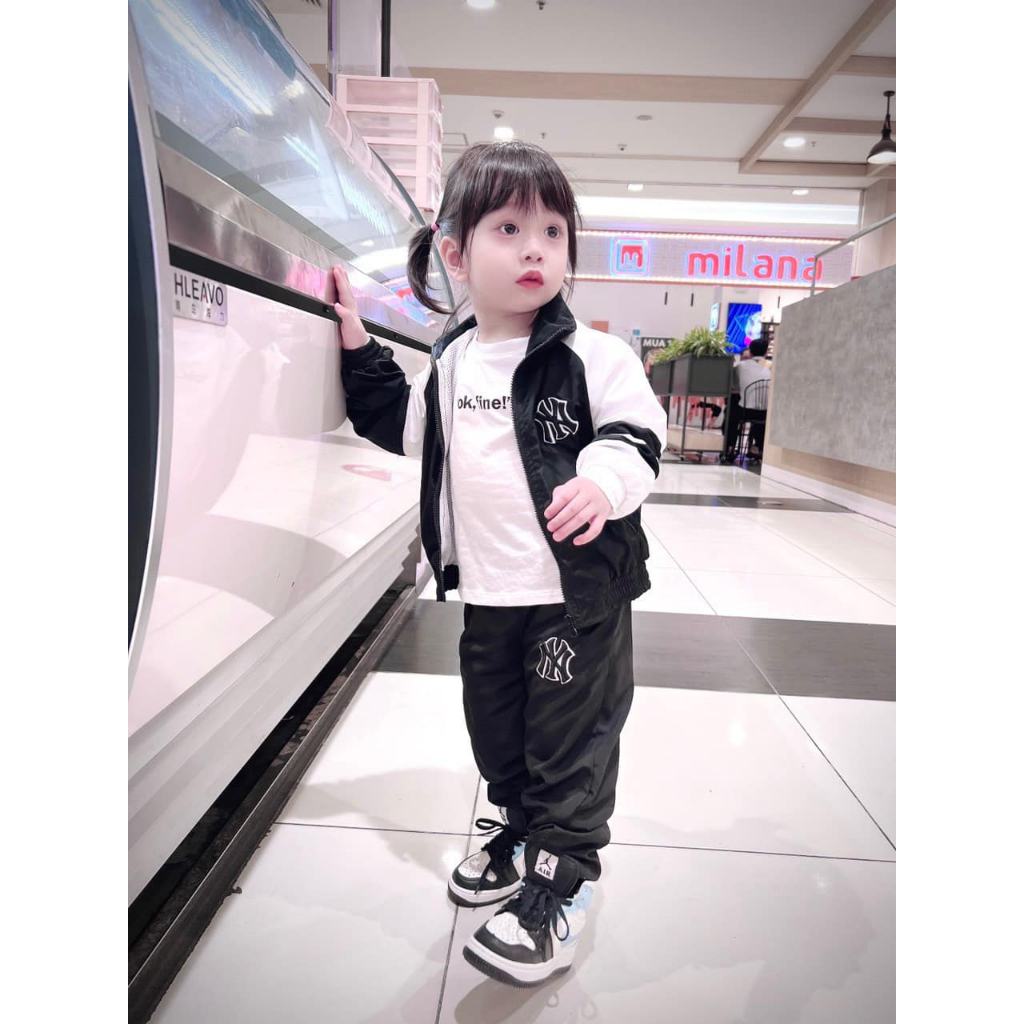 Bộ gió NY 2 lớp,chất gió dày dặn chống nước phong cách sành điệu thể thao cho bé trai-gái 10-40kg