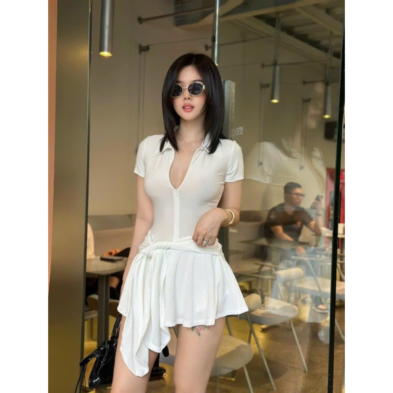 ĐẦM XÒE THỂ THAO TAY NGẮN CÁ TÍNH 2 MÀU đen trắng