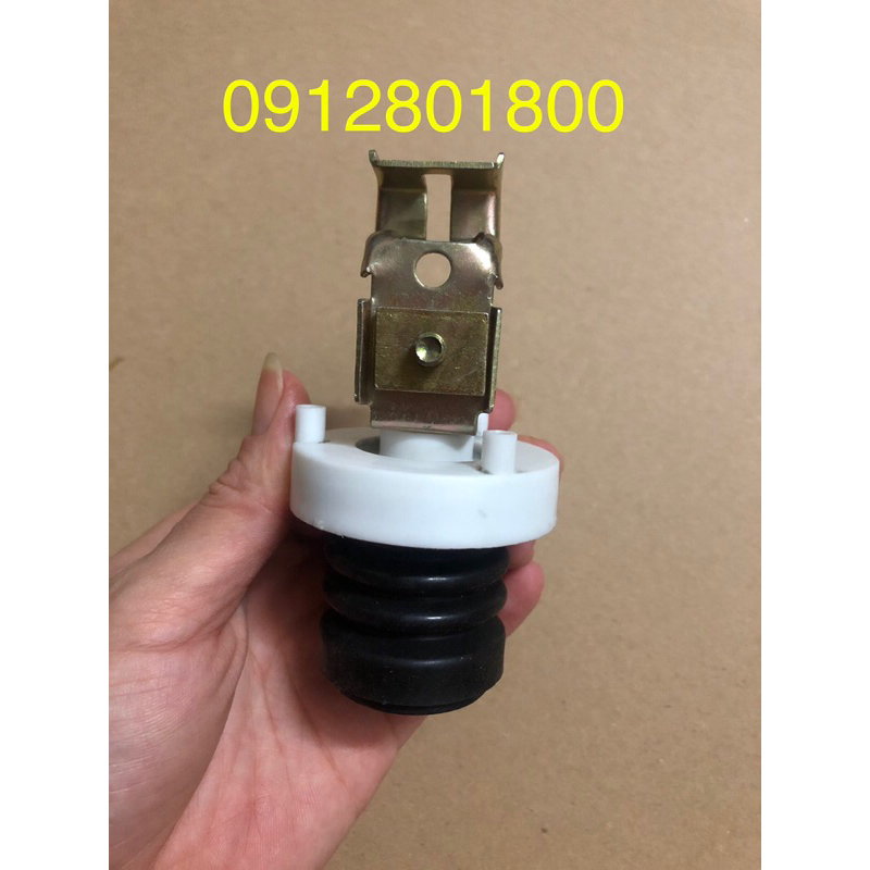 Nấm xả đáy máy giặt liền tay sắt mẫu 2