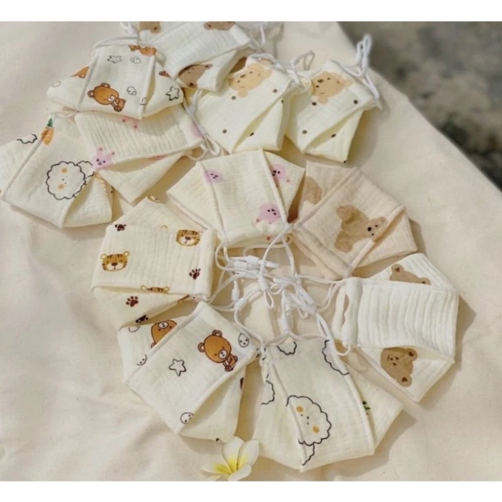 Khẩu trang vải xô muslin organic 3 lớp kháng khuẩn mềm mịn họa tiết xinh cho bé