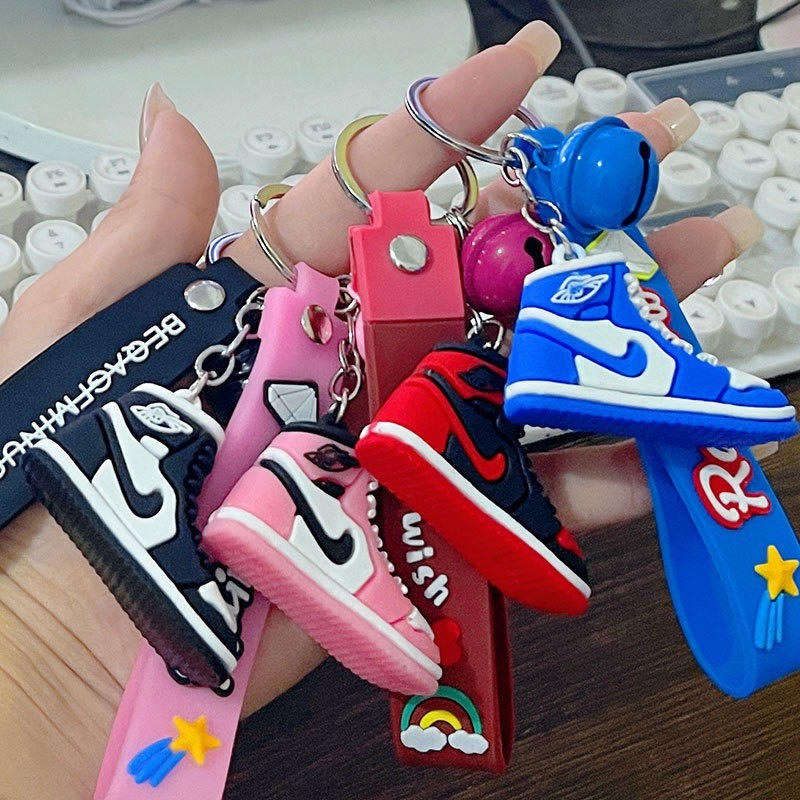 Móc khoá Sneaker kèm chuông mini cao cấp , sỉ lẻ sll