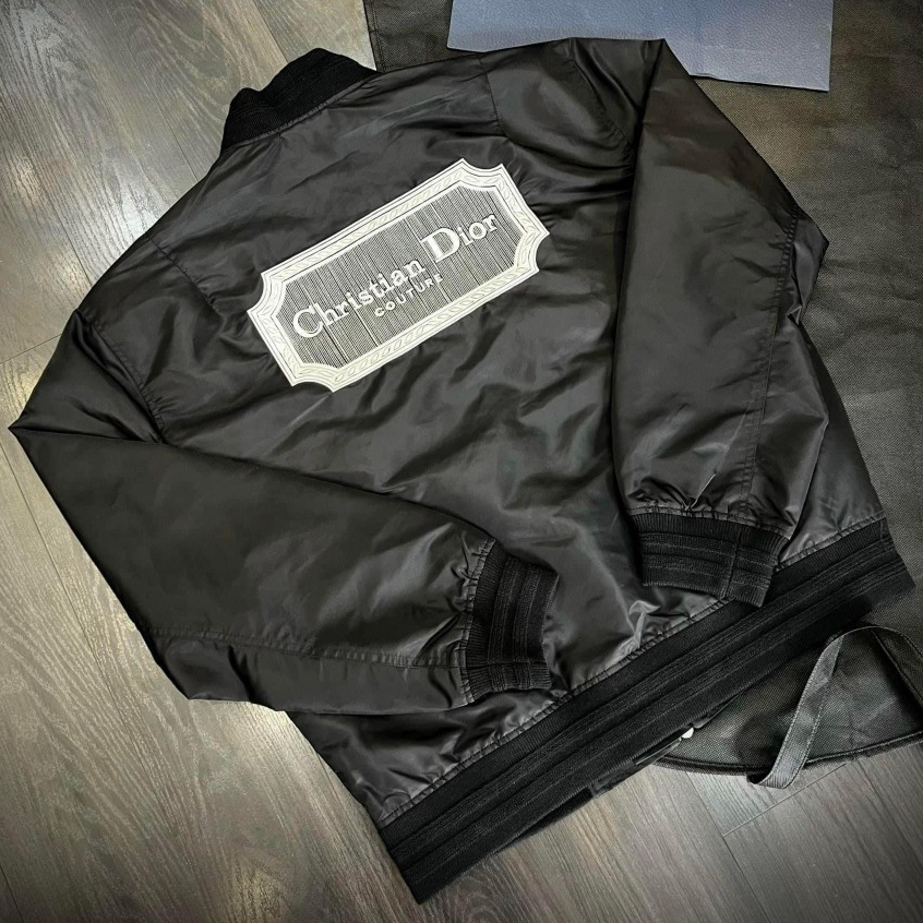 Áo Khoác Gió Bomber Đì O Hai Lớp Họa Tiết Chữ Thêu_Áo Khoác Gió 2 Lớp Hót Neww