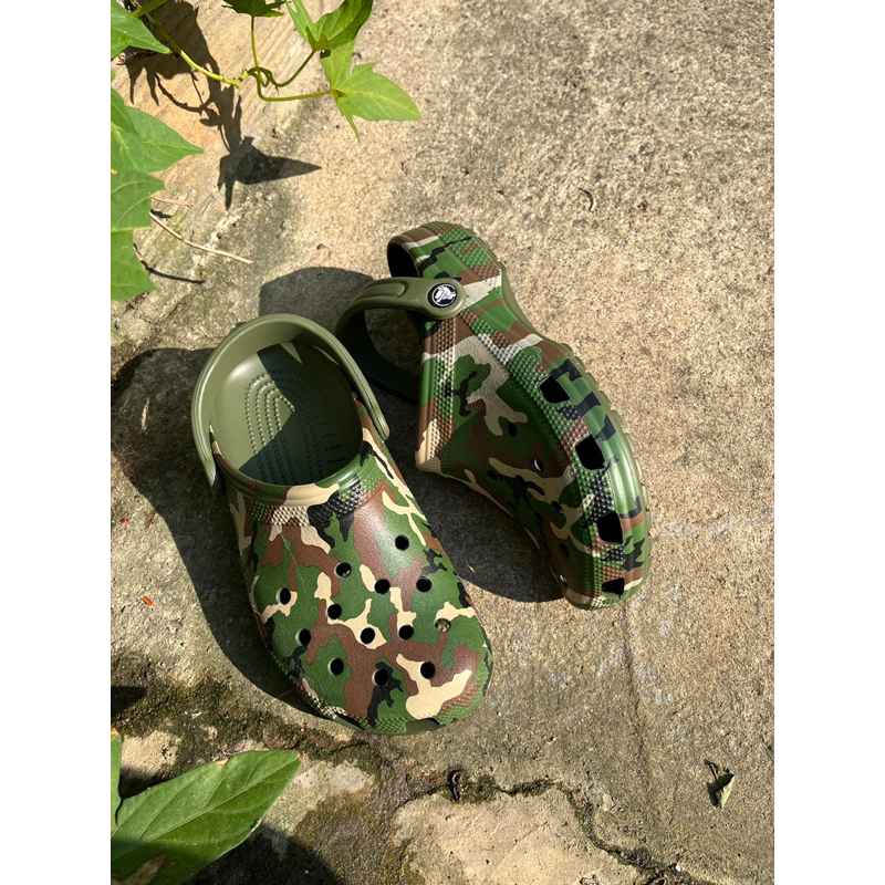 Dép Crocs Chính Hãng lỗi vết cắt, hàng siêu bền, kháng khuẩn chống bị hôi chân màu Camo.