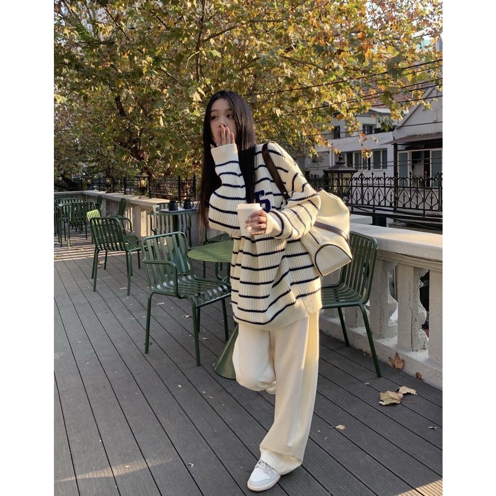 Áo Len Tay Dài Form Rộng Kẻ Sọc Thêu Chữ Phong Cách Hàn Quốc Thời Trang Thu Đông 2023