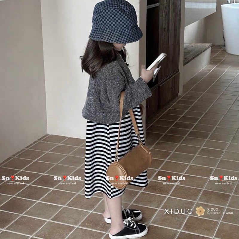 Set áo khoát kèm váy