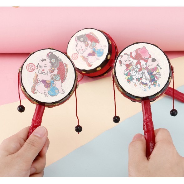 Trống lắc tay dân gian cho bé mầm non chơi trung thu bằng gỗ hoạ tiết