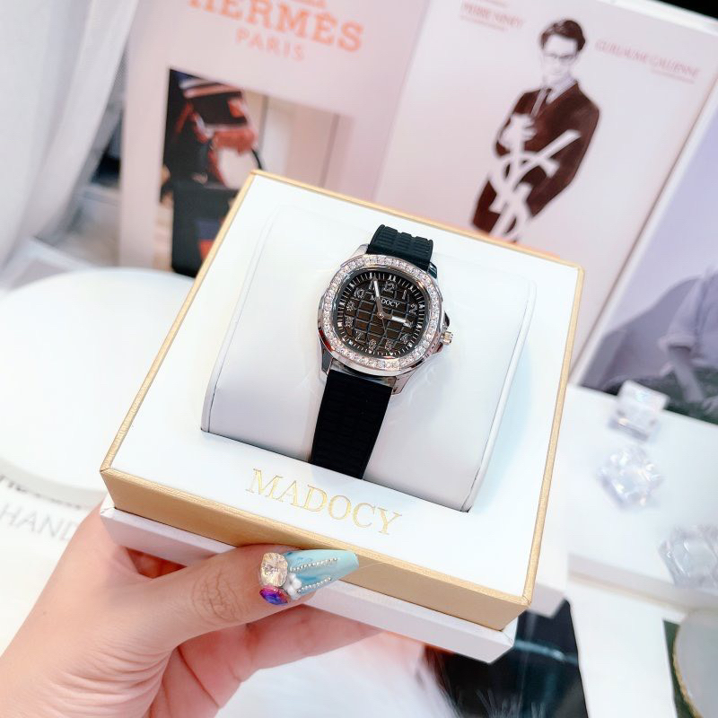 Đồng hồ nữ Madocy M81698 Silver Black