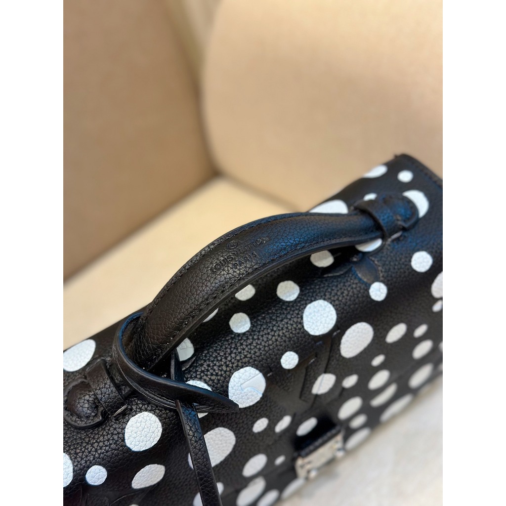 TÚI LV METIS CHẤM BI SZ24