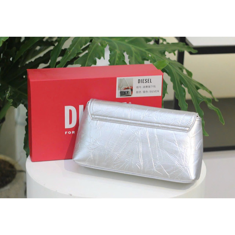 Túi diesel kẹp nách cho nữ