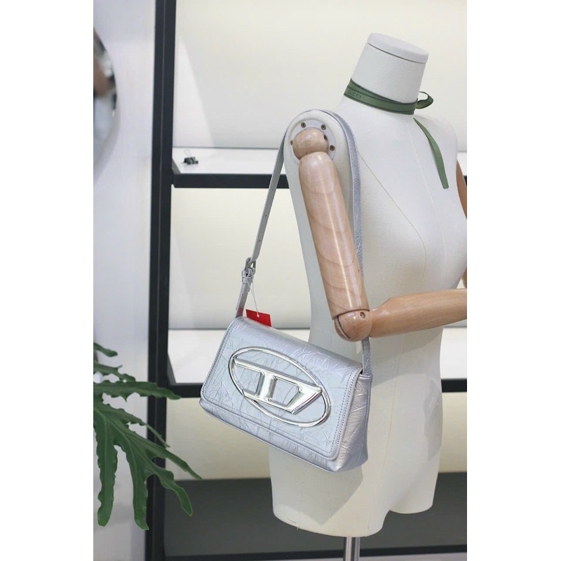 Túi diesel kẹp nách cho nữ