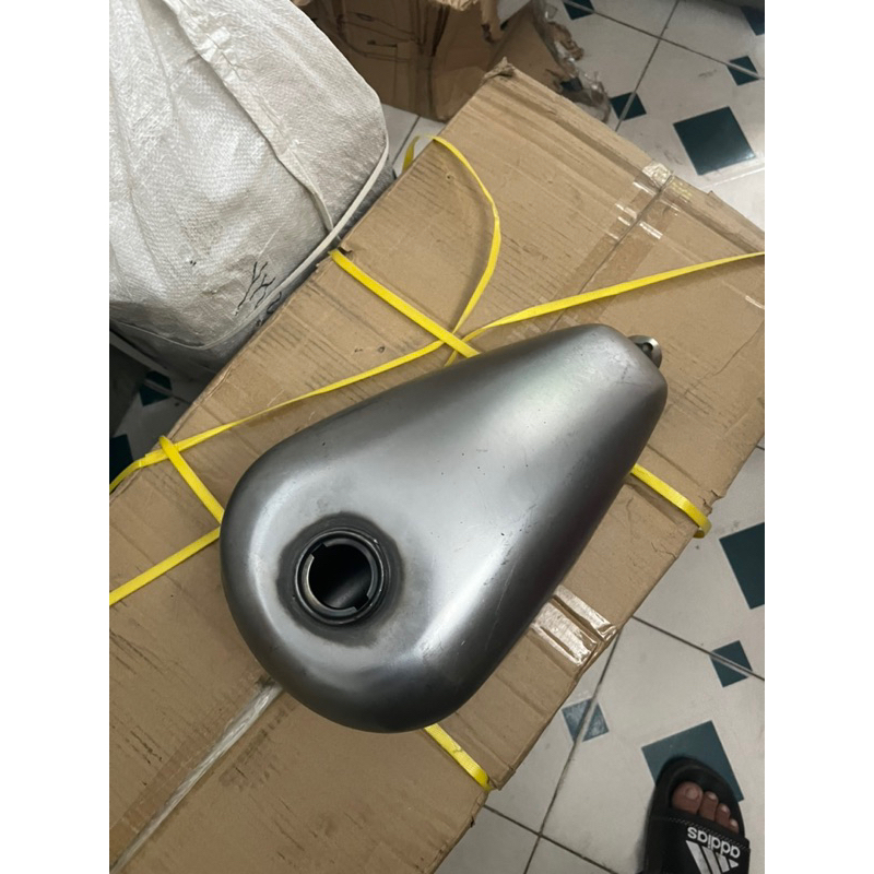 Bình xăng độ phong cách bobber