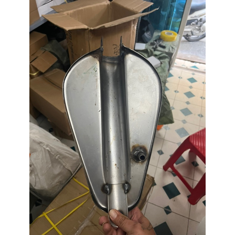 Bình xăng độ phong cách bobber