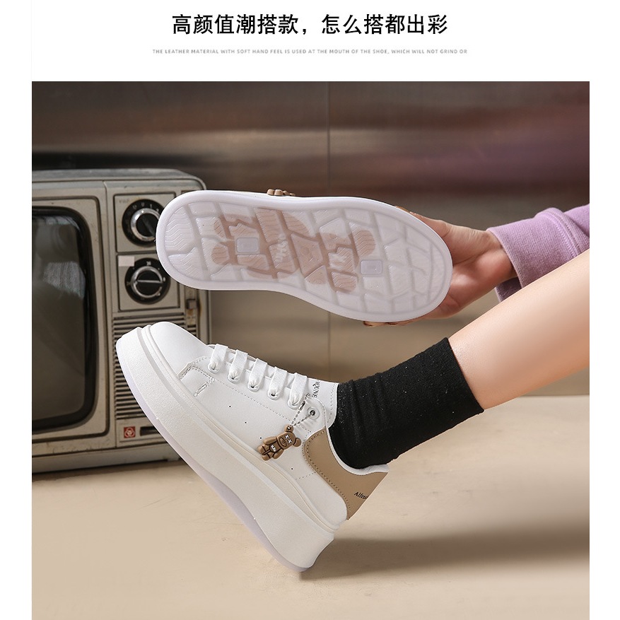 Giày thể thao nữ đế cao 5cm đế in hình gấu đáng yêu kiểu dáng trẻ trung năng động HB72