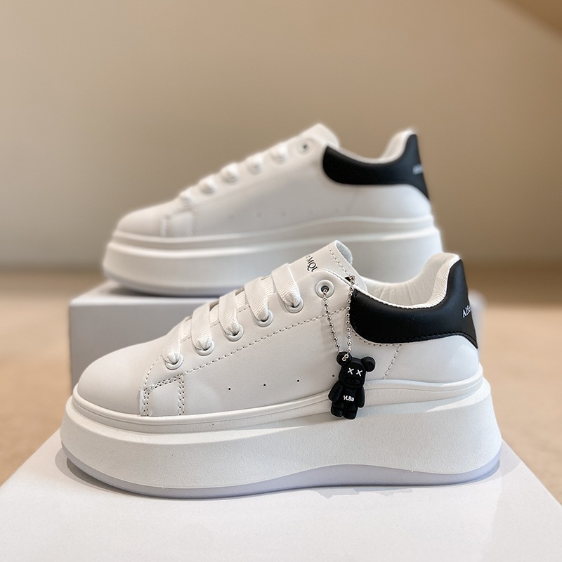 Giày thể thao nữ đế cao 5cm đế in hình gấu đáng yêu kiểu dáng trẻ trung năng động HB72