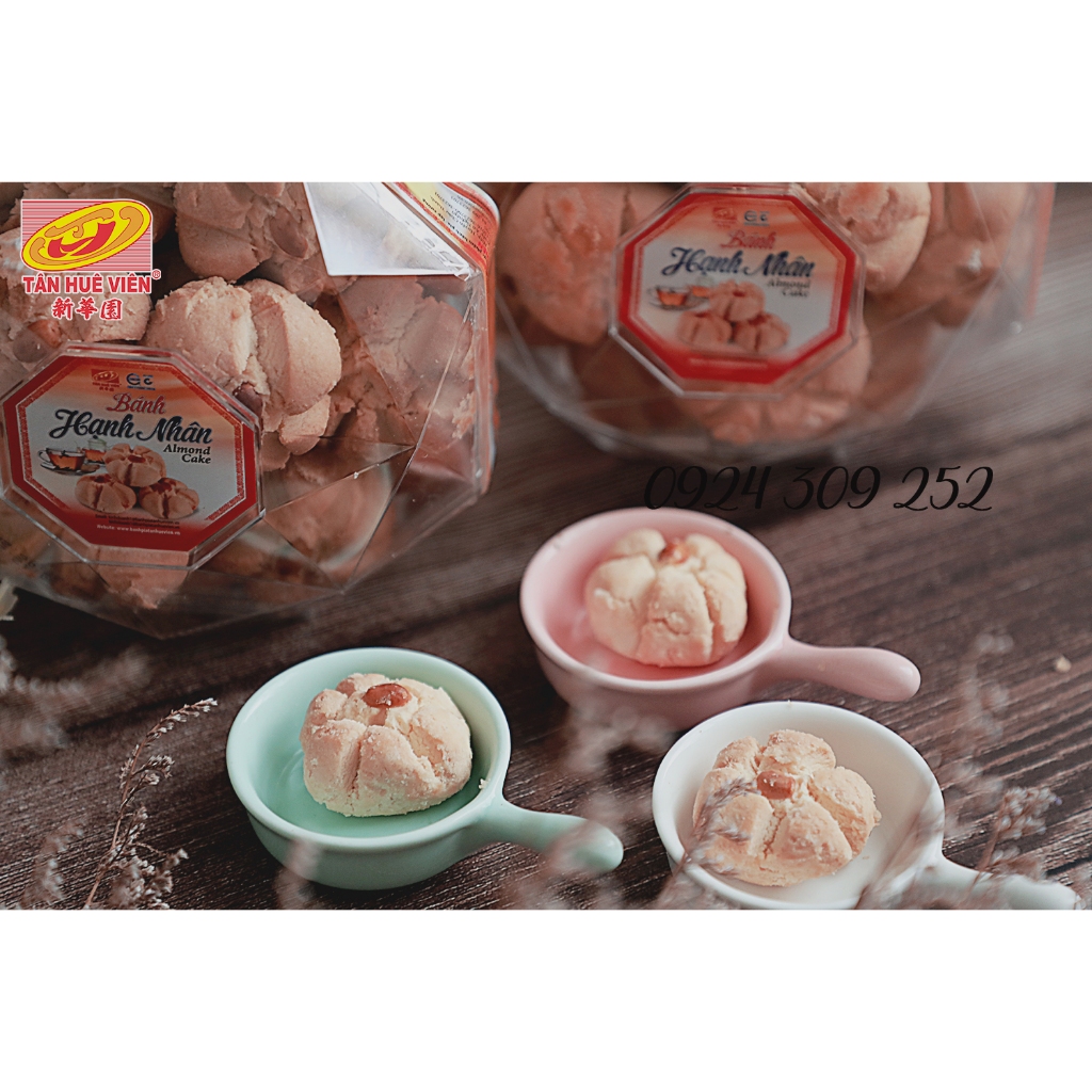 Bánh Hạnh nhân Tân Huê Viên (hộp kim cương) 300g