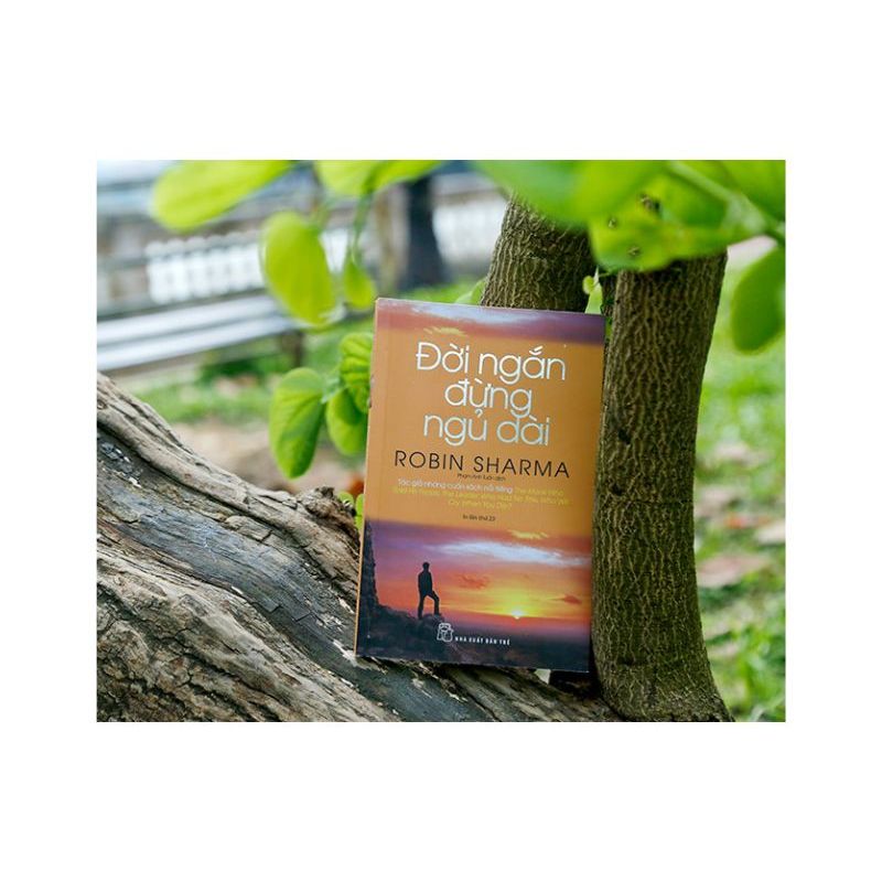 Sách - Đời ngắn đừng ngủ dài