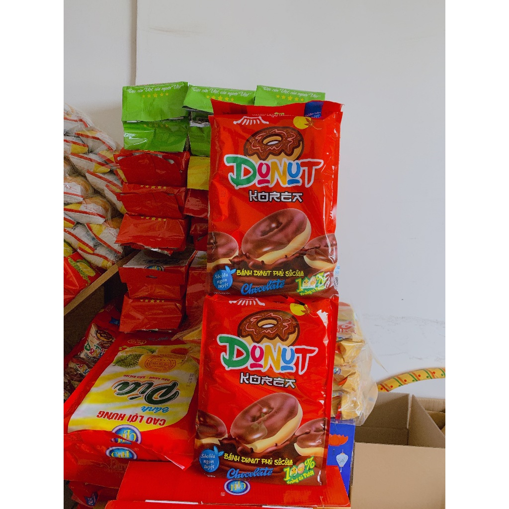 BỊCH 12 CÁI, 1 CÁI 27 GRAM,BÁNH DONUT VỊ SOCOLA VÀ VỊ DÂU CAO LỢI HƯNG, Bách Hóa Anh Thư,Bánh ăn vặt ngon và rẻ
