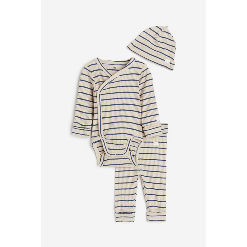 Set 3 chi tiết dài tay HM auth săn sale cho bé sơ sinh 4 đến 8kg