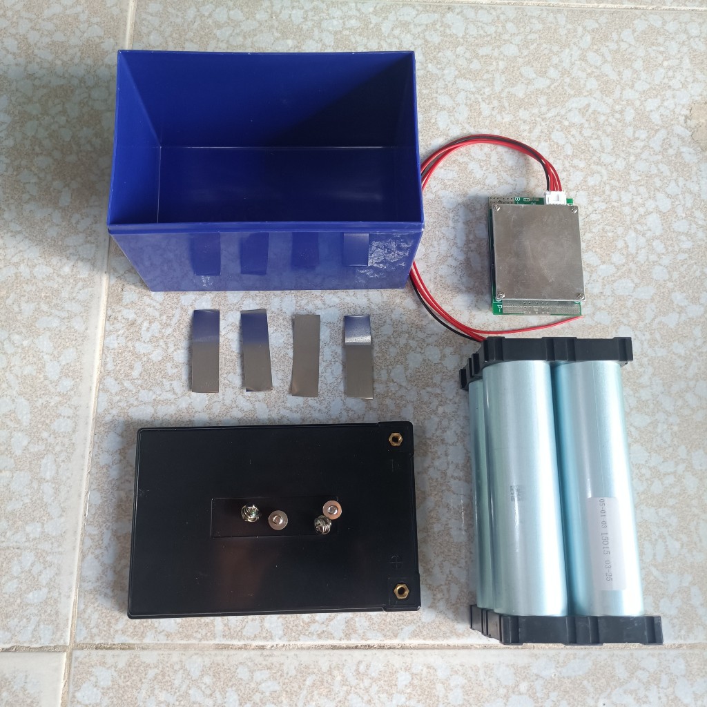 Combo chế pin sắt photphat 12.8V 15Ah kích cỡ chuẩn acquy xe điện 14Ah