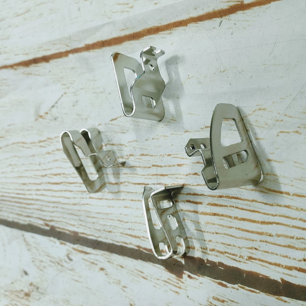 SV Móc treo máy khoan pin các loại bằng thép mạ