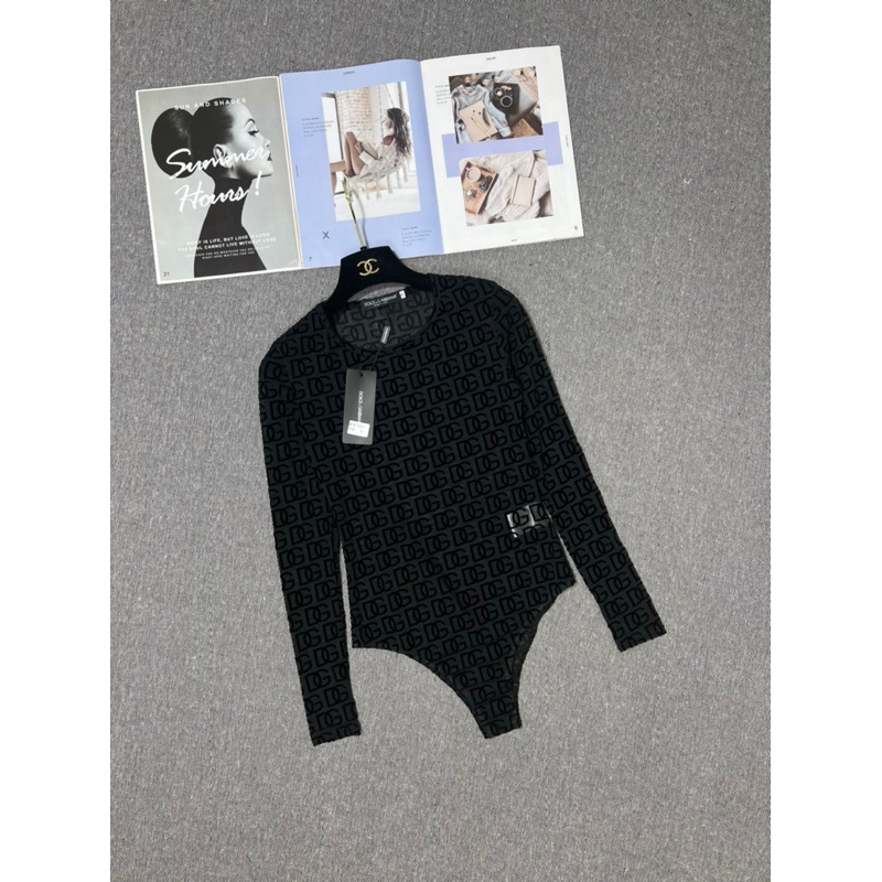 Áo bodysuit chữ nhung sịn sò