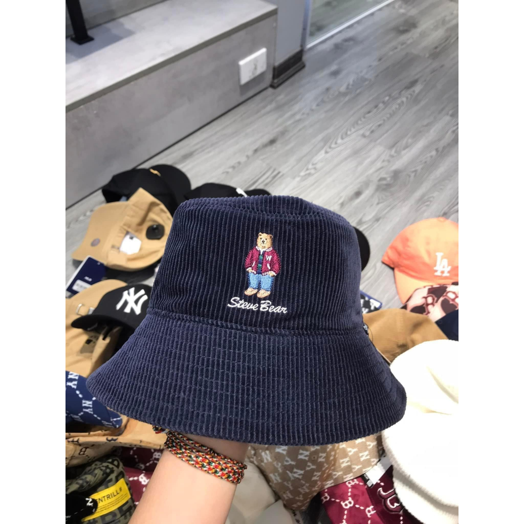 Mũ xô WHO.A.U vải nhung Steve Bear