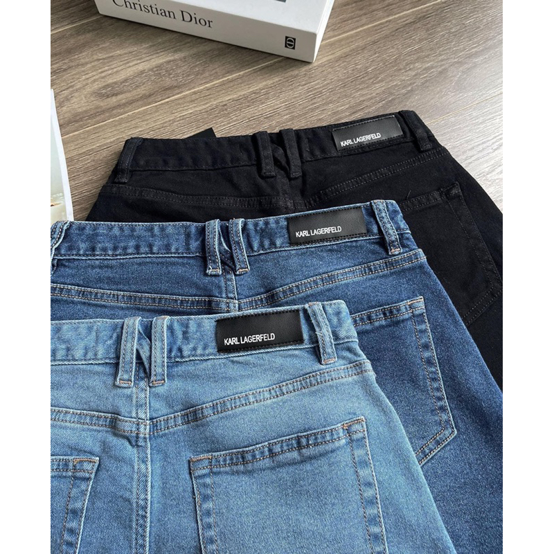 Quần short thêu ông già Karl