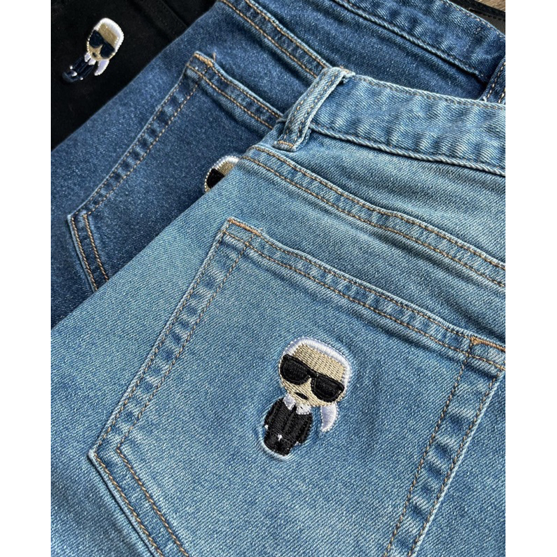 Quần short thêu ông già Karl