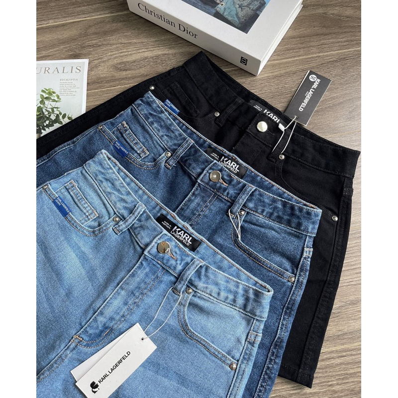 Quần short thêu ông già Karl