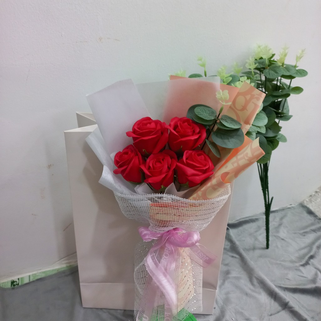 Bó hoa sáp 5 bông tặng vào diệp ý nghĩa