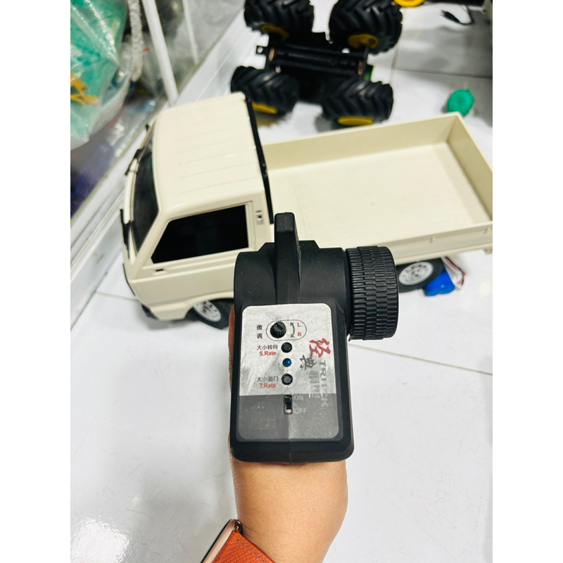 Xe tải điều khiển pin sạc size của Nhật  D12 RC Car Simulation Drift Truck 260 Scale 1/10 chính hãng